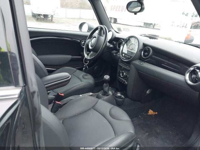 2011 MINI COOPER S WMWSV3C5XBTY22791 Photo 4