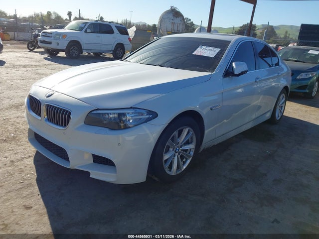 BMW 528I 2015 WBA5A5C57FD514014 Image 2