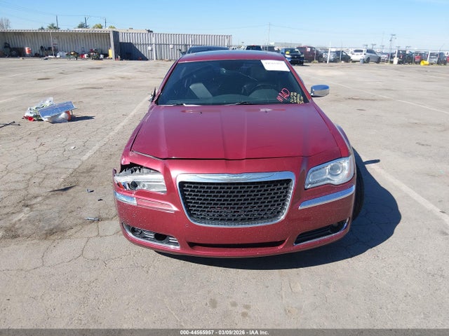 2013 Chrysler 300c მანქანა იყიდება აუქციონზე, vin: 2C3CCAET3DH740113, აუქციონის ნომერი: 44565957