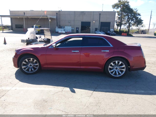 2013 Chrysler 300c მანქანა იყიდება აუქციონზე, vin: 2C3CCAET3DH740113, აუქციონის ნომერი: 44565957