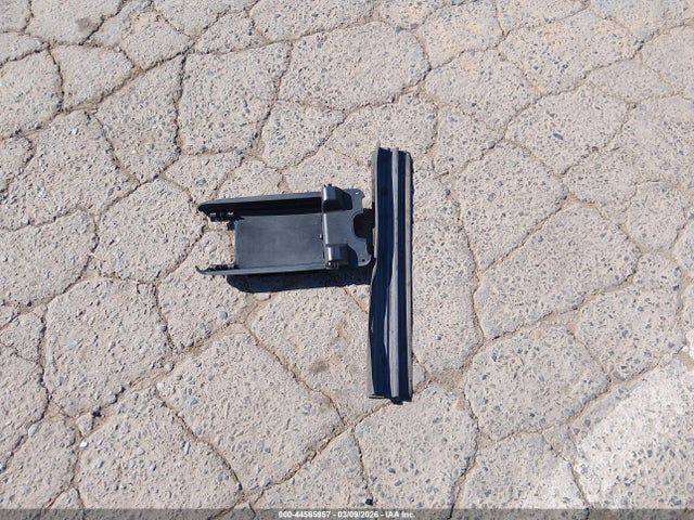 2013 Chrysler 300c მანქანა იყიდება აუქციონზე, vin: 2C3CCAET3DH740113, აუქციონის ნომერი: 44565957