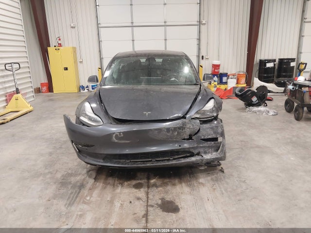 44565963 :رقم المزاد ، 5YJ3E1EB4KF453086 vin ، 2019 Tesla Model 3 Long Range/performance مزاد بيع