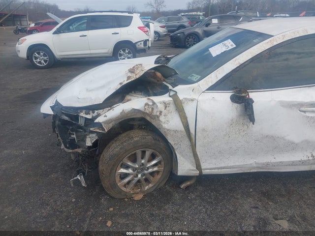 2018 Mazda Mazda3 Sport მანქანა იყიდება აუქციონზე, vin: 3MZBN1U70JM169924, აუქციონის ნომერი: 44565978