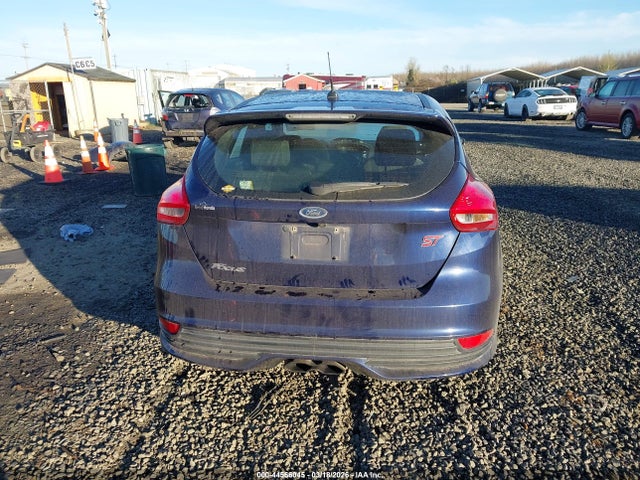 Ford FOCUS ST 2017 1FADP3L95HL283598 Image 17