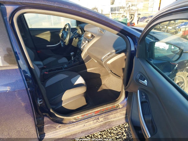 2017 FORD FOCUS ST 1FADP3L95HL283598 Photo 4