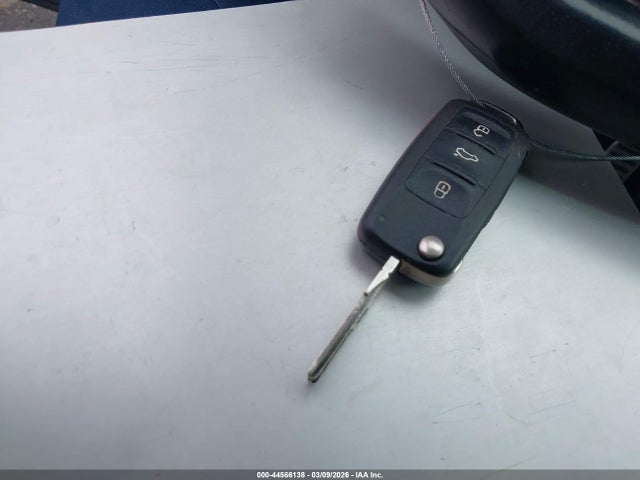 Продажа на аукционе авто 2016 Volkswagen Passat 1.8t R-line, vin: 1VWAT7A31GC039716, номер лота: 44566138