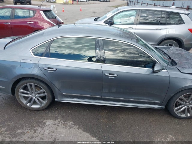 Продажа на аукционе авто 2016 Volkswagen Passat 1.8t R-line, vin: 1VWAT7A31GC039716, номер лота: 44566138