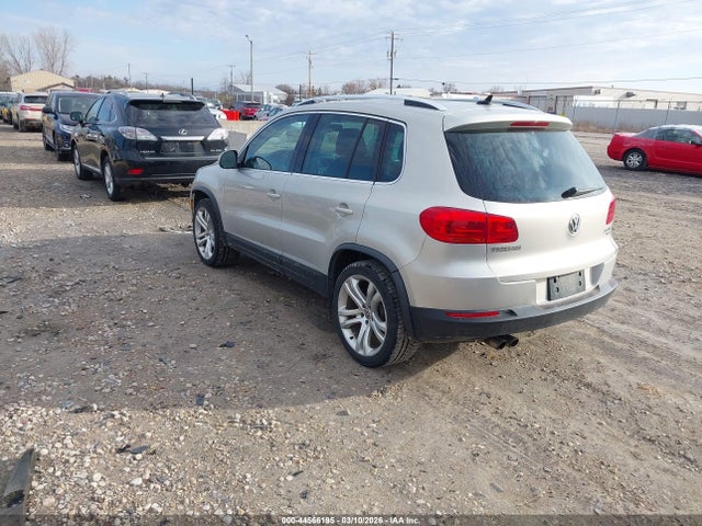 2012 VOLKSWAGEN TIGUAN WVGBV7AX0CW002388 Photo 2