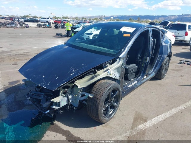 44566205 :رقم المزاد ، 7SAYGDED5TF586320 vin ، 2026 Tesla Model Y مزاد بيع