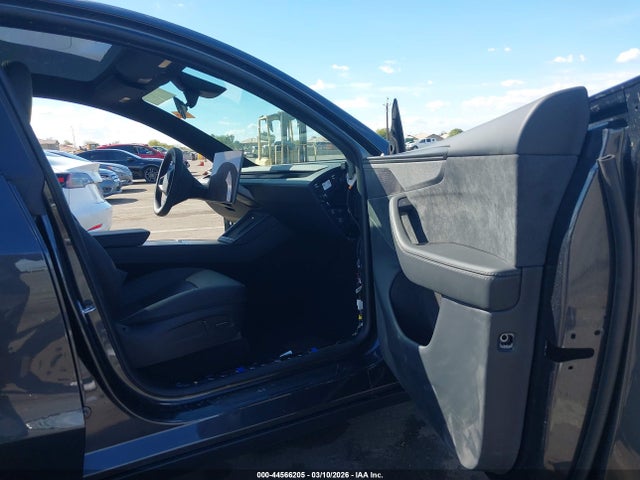 44566205 :رقم المزاد ، 7SAYGDED5TF586320 vin ، 2026 Tesla Model Y مزاد بيع