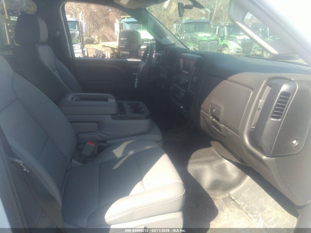 Продажа на аукционе авто 2024 Chevrolet Silverado 6500hd 1wt, vin: 1HTKJPVK8RH652150, номер лота: 44566213