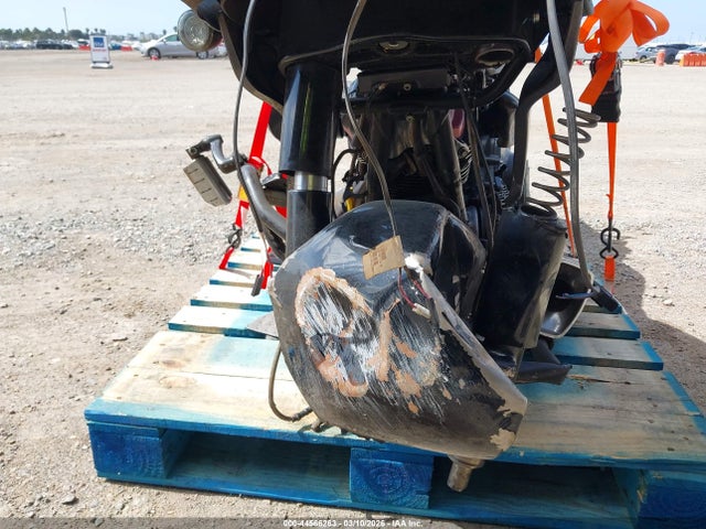 Harley-Davidson FLTRXSE 2021 1HD1TCL23MB951473 Image 16