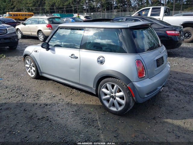 2002 MINI COOPER S WMWRE33442TD55893 Photo 2