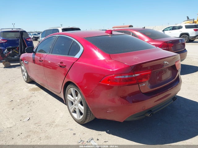 SAJAD4BG8HA948583 Jaguar Xe 25t Premium
