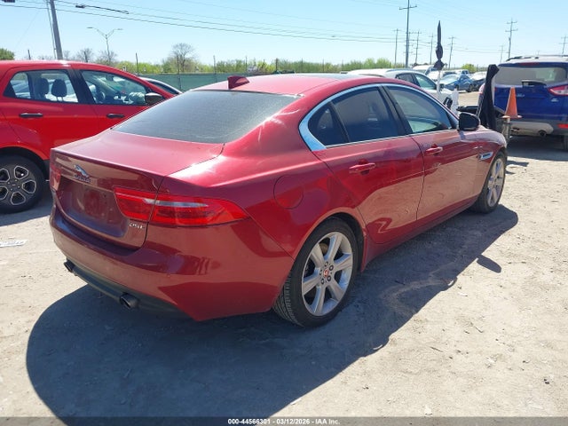 SAJAD4BG8HA948583 Jaguar Xe 25t Premium