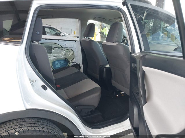 Toyota RAV4 LE 2014 JTMBFREV8ED074427 Image 8
