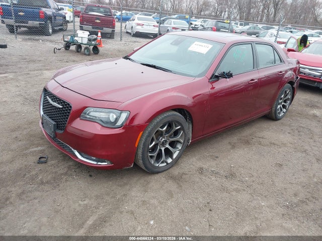 2018 CHRYSLER 300 2C3CCABG7JH264208 Photo 1