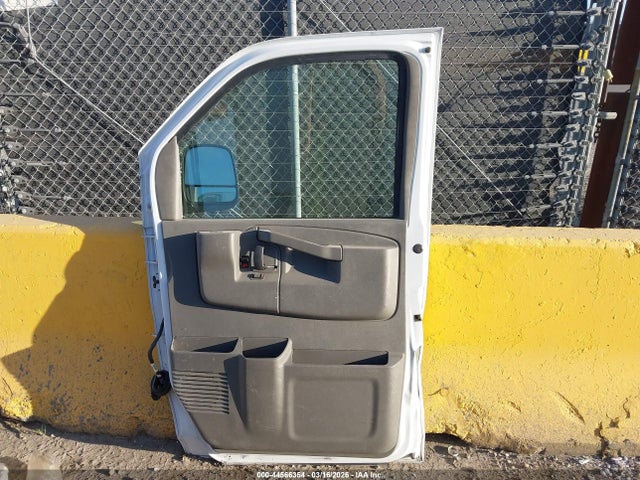1GCWGAFP9M1306601 Chevrolet Express Cargo Rwd 2500 Regular Wheelbase Wt