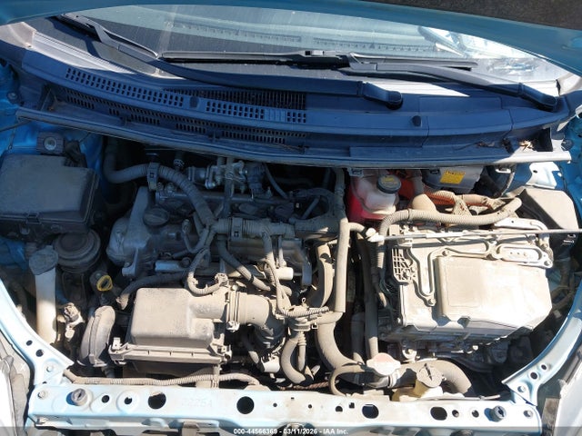Toyota Prius C Three 2015 JTDKDTB37F1114716 Image 10