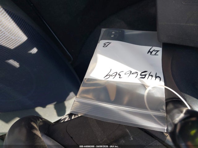 Toyota Prius C Three 2015 JTDKDTB37F1114716 Image 17
