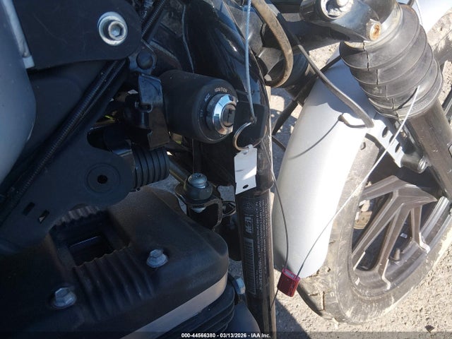 2020 HARLEY-DAVIDSON XL883 1HD4LE218LB402142 Photo 10