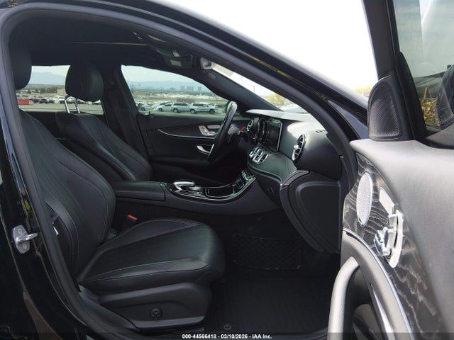 Продажа на аукционе авто 2017 Mercedes-benz E 300, vin: WDDZF4JB4HA215471, номер лота: 44566418