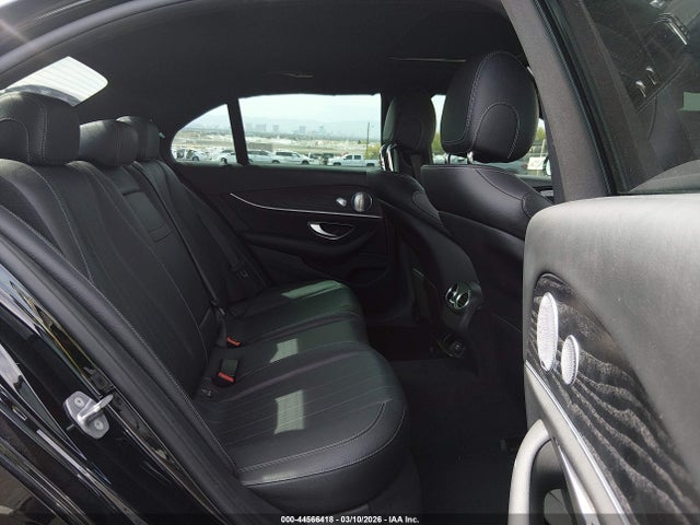 Продажа на аукционе авто 2017 Mercedes-benz E 300, vin: WDDZF4JB4HA215471, номер лота: 44566418