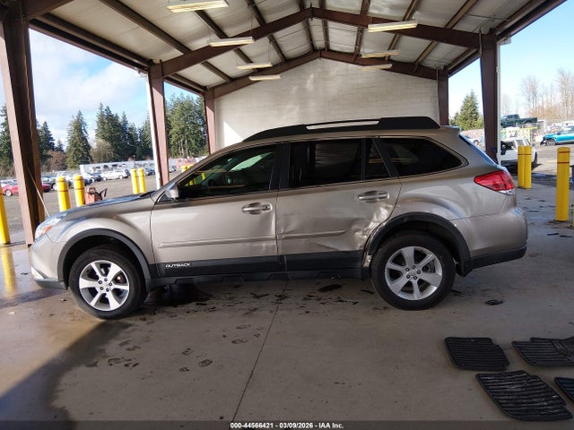 Subaru Outback 2.5i Premium 2014 4S4BRCCC7E3237768 Image 14