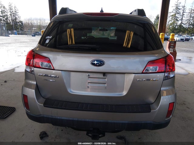 Subaru Outback 2.5i Premium 2014 4S4BRCCC7E3237768 Image 16