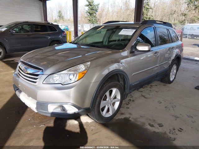 Subaru Outback 2.5i Premium 2014 4S4BRCCC7E3237768 Image 2