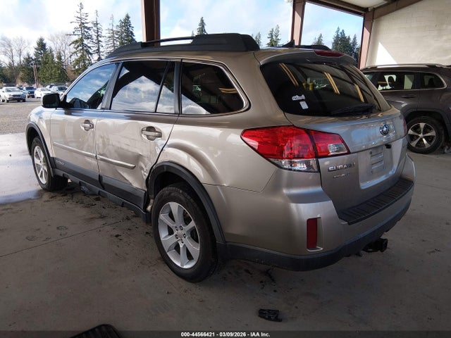Subaru Outback 2.5i Premium 2014 4S4BRCCC7E3237768 Image 3