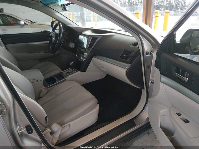 Subaru Outback 2.5i Premium 2014 4S4BRCCC7E3237768 Image 5