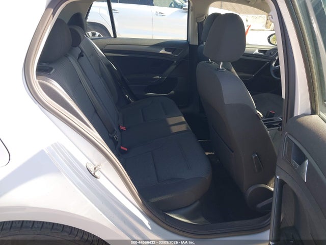 WVWKR7AUXKW903328 Volkswagen E-golf Se