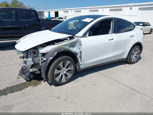 5YJYGDED2MF107415 Tesla Model Y Standard Range Rear-wheel Drive