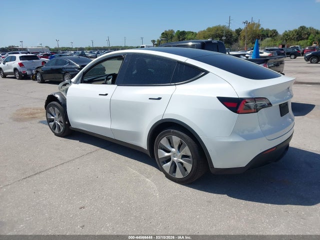 5YJYGDED2MF107415 Tesla Model Y Standard Range Rear-wheel Drive