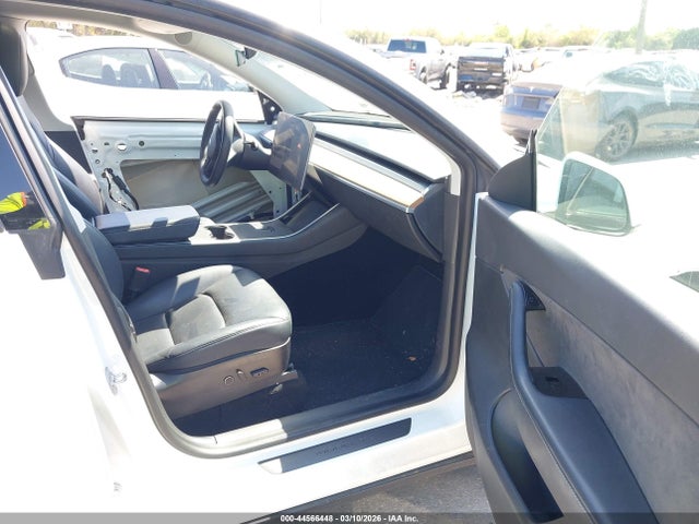 5YJYGDED2MF107415 Tesla Model Y Standard Range Rear-wheel Drive