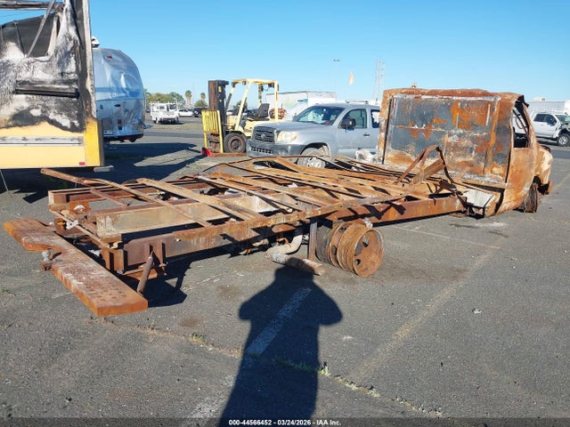Ford E-350 Cutaway 2022 1FDWE3FK3NDC34845 Image 3