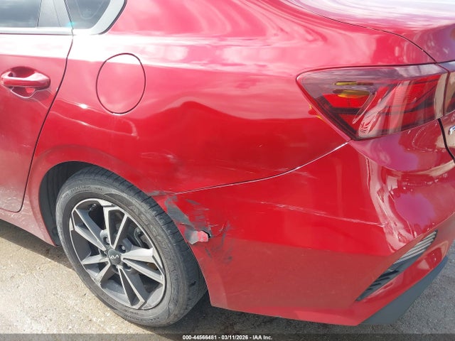 3KPF24AD6NE465457 KIA Forte Lxs
