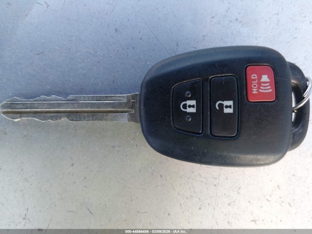 5TFAX5GN9HX103242 Toyota Tacoma Sr5