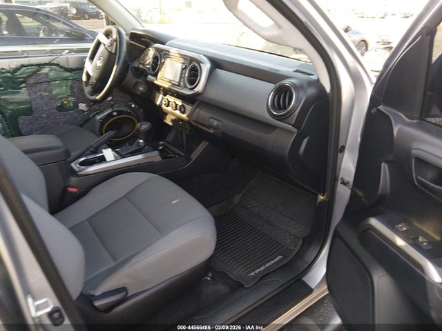 5TFAX5GN9HX103242 Toyota Tacoma Sr5
