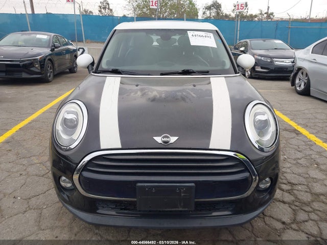 WMWXU1C5XJ2F80735 Mini Hardtop Cooper