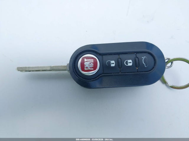 2015 FIAT 500C 3C3CFFER7FT598142 Photo 10