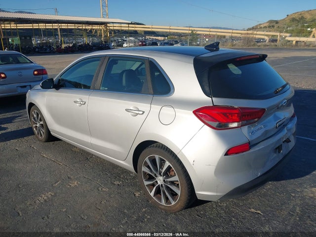 Hyundai ELANTRA GT 2018 KMHH35LE1JU040284 Image 3