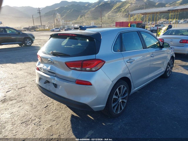 Hyundai ELANTRA GT 2018 KMHH35LE1JU040284 Image 4