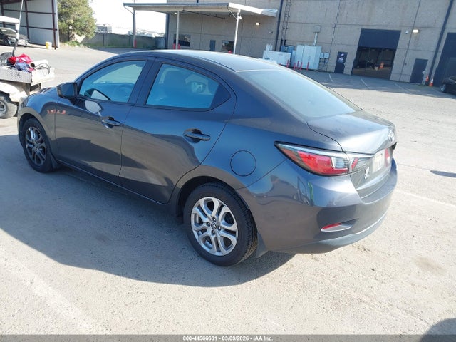 3MYDLBYV1JY320005 Toyota YARIS IA
