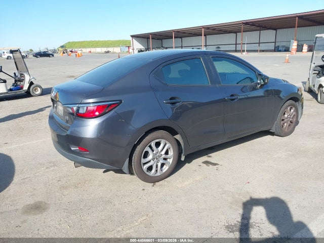 3MYDLBYV1JY320005 Toyota YARIS IA