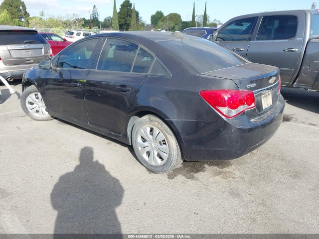 1G1PA5SG3F7140989 Chevrolet Cruze Ls Auto