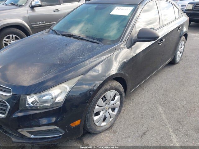 1G1PA5SG3F7140989 Chevrolet Cruze Ls Auto