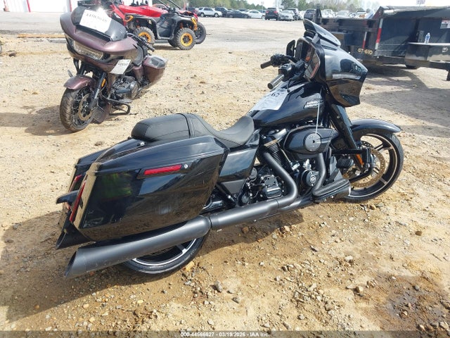 2024 HARLEY-DAVIDSON FLHX 1HD1KB711RB638900 Photo 3