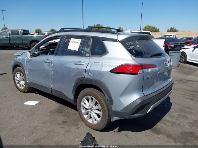 Toyota Corolla Cross Le 2024 7MUBAABG7RV087983 Image 3
